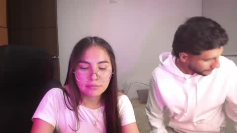 max and abby online show from July 29, 1:45 am
