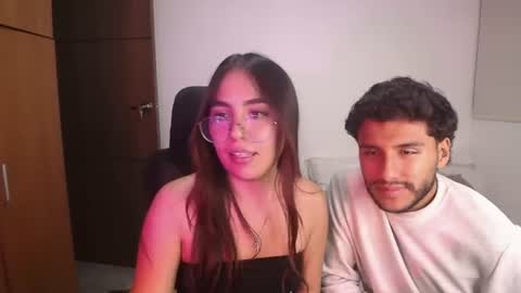 max and abby online show from August 16, 1:09 am