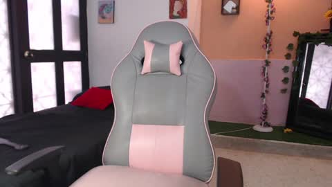 Maya 3 online show from August 8, 5:02 pm