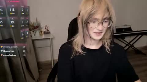 _meow_neko_ online show from July 21, 12:47 am