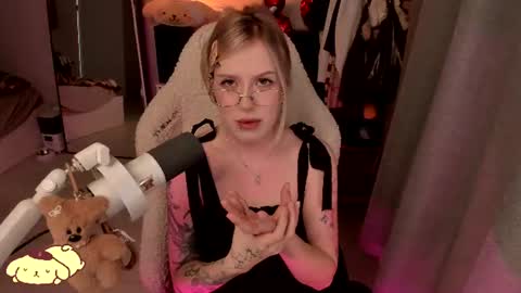 miko3 online show from June 26, 8:23 pm