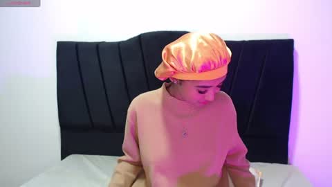 Mia.  online show from August 8, 5:02 pm