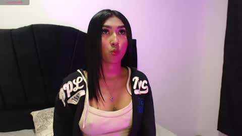 Mia.  online show from August 11, 1:57 pm