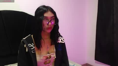 Mia.  online show from August 13, 1:47 pm