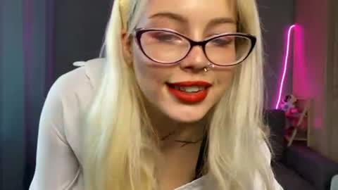 Mia Mason online show from July 4, 12:29 pm