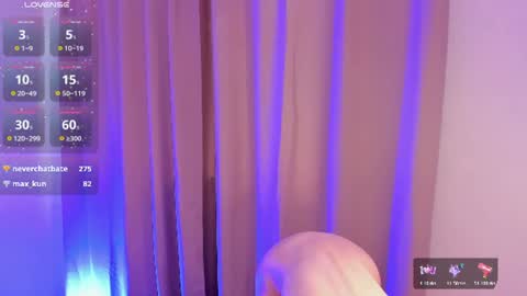 Mia online show from August 13, 8:28 am