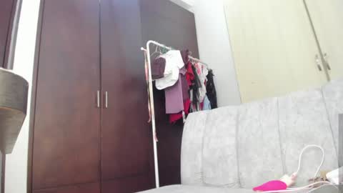 Miarose online show from July 25, 1:48 pm