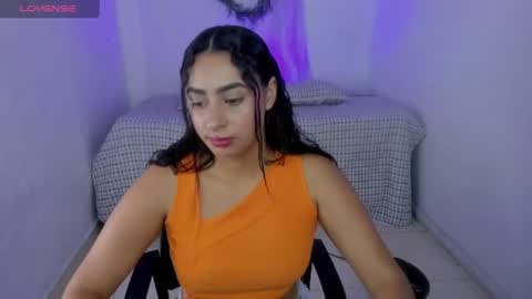 Mia online show from July 6, 8:23 pm