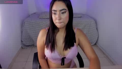 Mia online show from August 15, 12:47 am