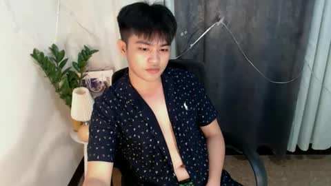 _mikko_moto_ online show from April 12, 2:08 pm