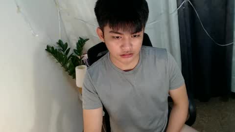 _mikko_moto_ online show from April 14, 1:29 pm