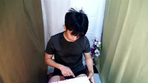 _mikko_moto_ online show from April 23, 1:48 pm