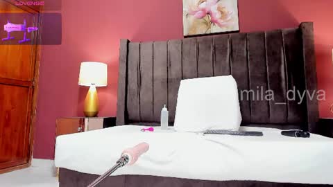 _mila_dyva online show from August 15, 3:38 pm