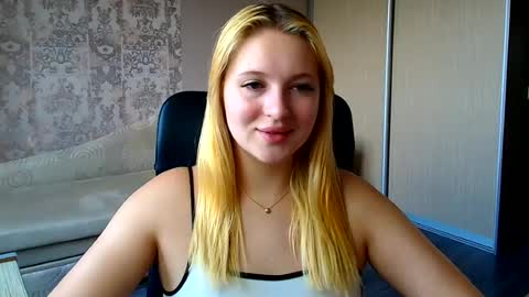 Melanie online show from July 15, 11:33 am