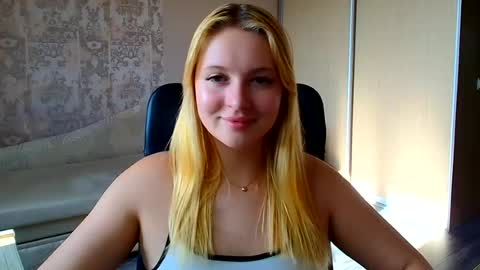 Melanie online show from July 15, 2:51 pm
