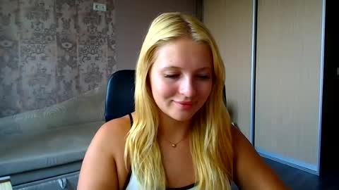 Melanie online show from August 4, 11:07 am