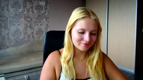 Melanie online show from August 4, 2:25 pm