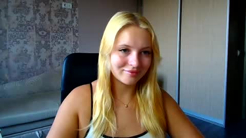 Melanie online show from August 5, 11:41 am