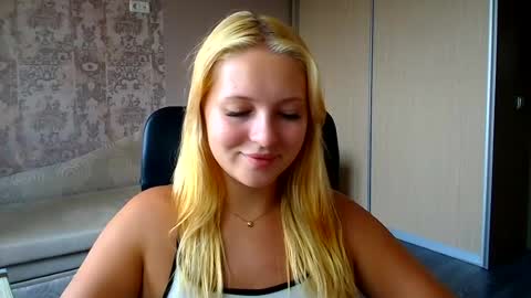Melanie online show from August 6, 12:15 pm
