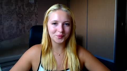 Melanie online show from August 6, 2:27 pm