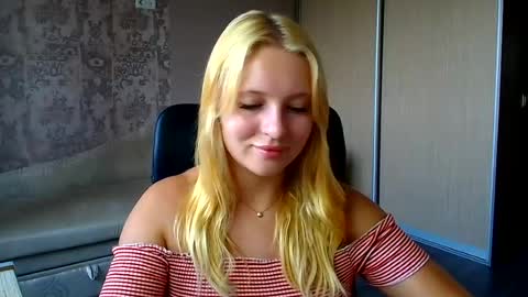 Melanie online show from August 7, 9:53 am