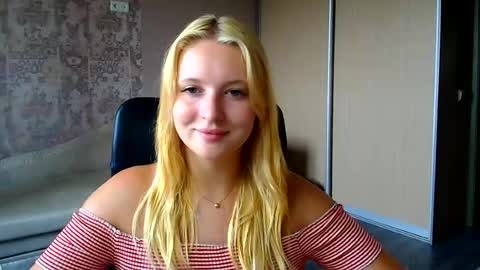 Melanie online show from August 7, 10:59 am
