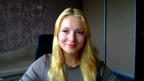 Melanie online show from August 8, 11:54 am