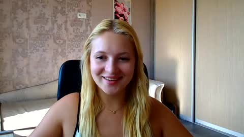 Melanie online show from August 10, 2:07 pm