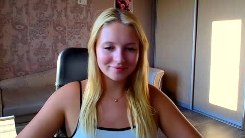 Melanie online show from August 13, 3:48 pm