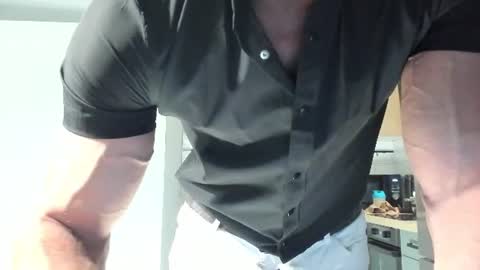 _miles19 online show from August 5, 1:53 pm