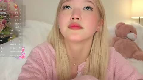 _milli_sun online show from August 7, 11:43 am