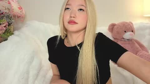_milli_sun online show from August 10, 8:27 am