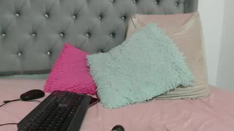 _mindy_moon online show from August 10, 2:18 pm