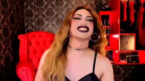 Raven Strauss online show from August 4, 8:22 am