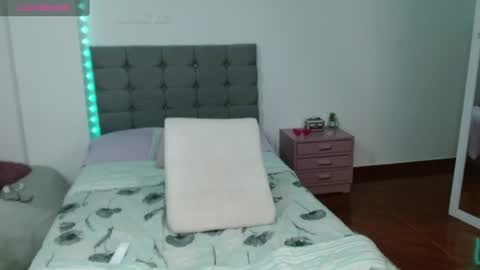 _mischa_xxx online show from July 22, 10:12 pm