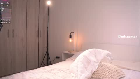 _missamber online show from August 5, 2:04 pm