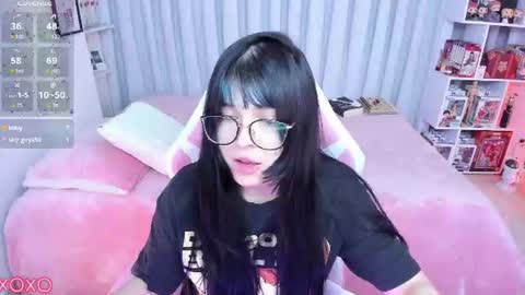 Hanna  Idependent Model  online show from August 18, 7:03 am
