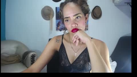 _misspriss online show from July 1, 12:56 am