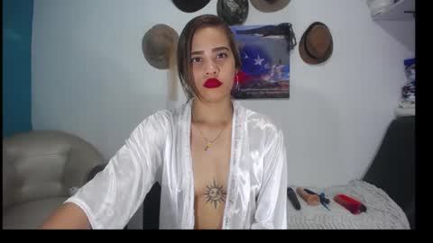 _misspriss online show from July 5, 12:02 am