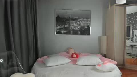 alienmito online show from July 24, 11:52 pm