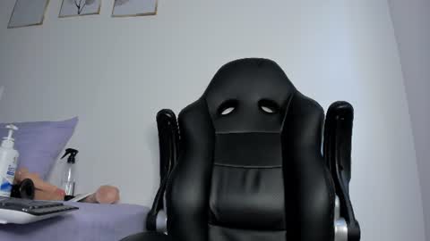 _molly_rosse_ online show from August 4, 2:03 pm