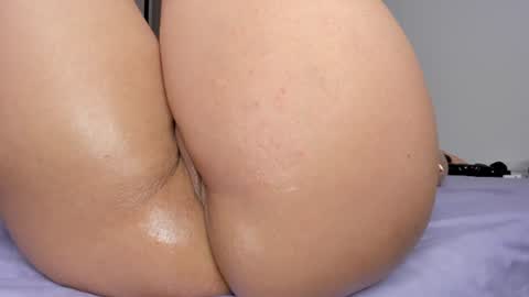 _molly_rosse_ online show from August 7, 3:45 pm