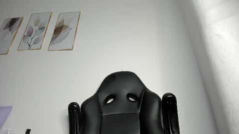 _molly_rosse_ online show from August 8, 12:16 pm