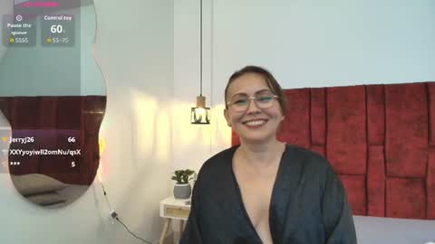 _monaliza_ online show from August 14, 2:43 pm