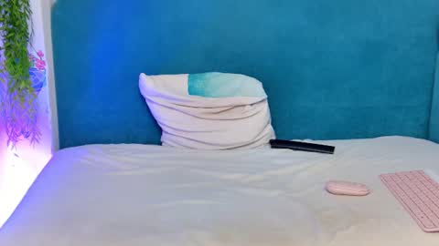 Saylormoonx     Moonsy online show from July 13, 7:15 am
