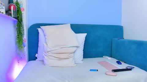 Saylormoonx     Moonsy online show from August 4, 7:38 am