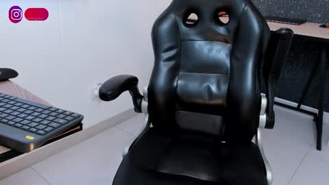 _mrcock_ online show from August 8, 6:08 pm