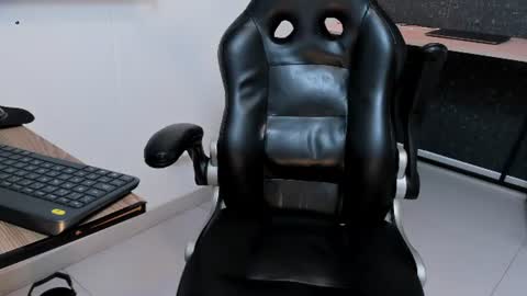 _mrcock_ online show from August 9, 2:23 am