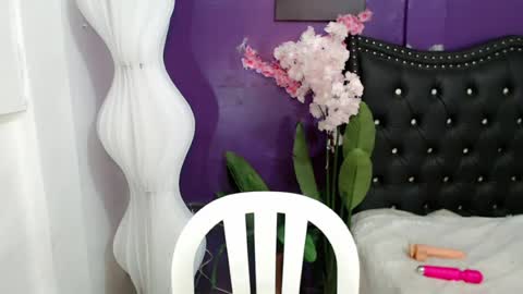 jenny claire online show from August 9, 4:24 am