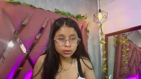 Nana online show from August 1, 6:36 pm